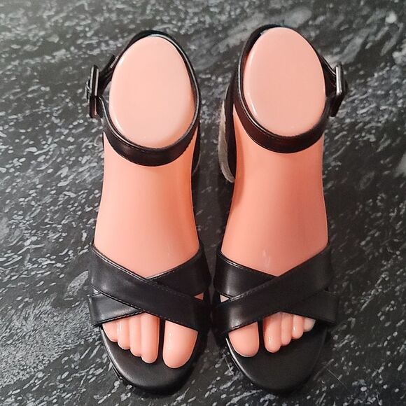 BRAND NEW BERNESS EBBA CRISS-CROSS  BLOCK HEEL OPEN TOE  SANDAL G1 - Picture 2 of 15